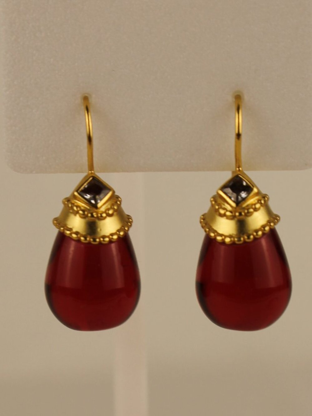 Julie Vos 24K Gold Ruby Red Glass Teardrop Dangle Earrings JV Hallmark